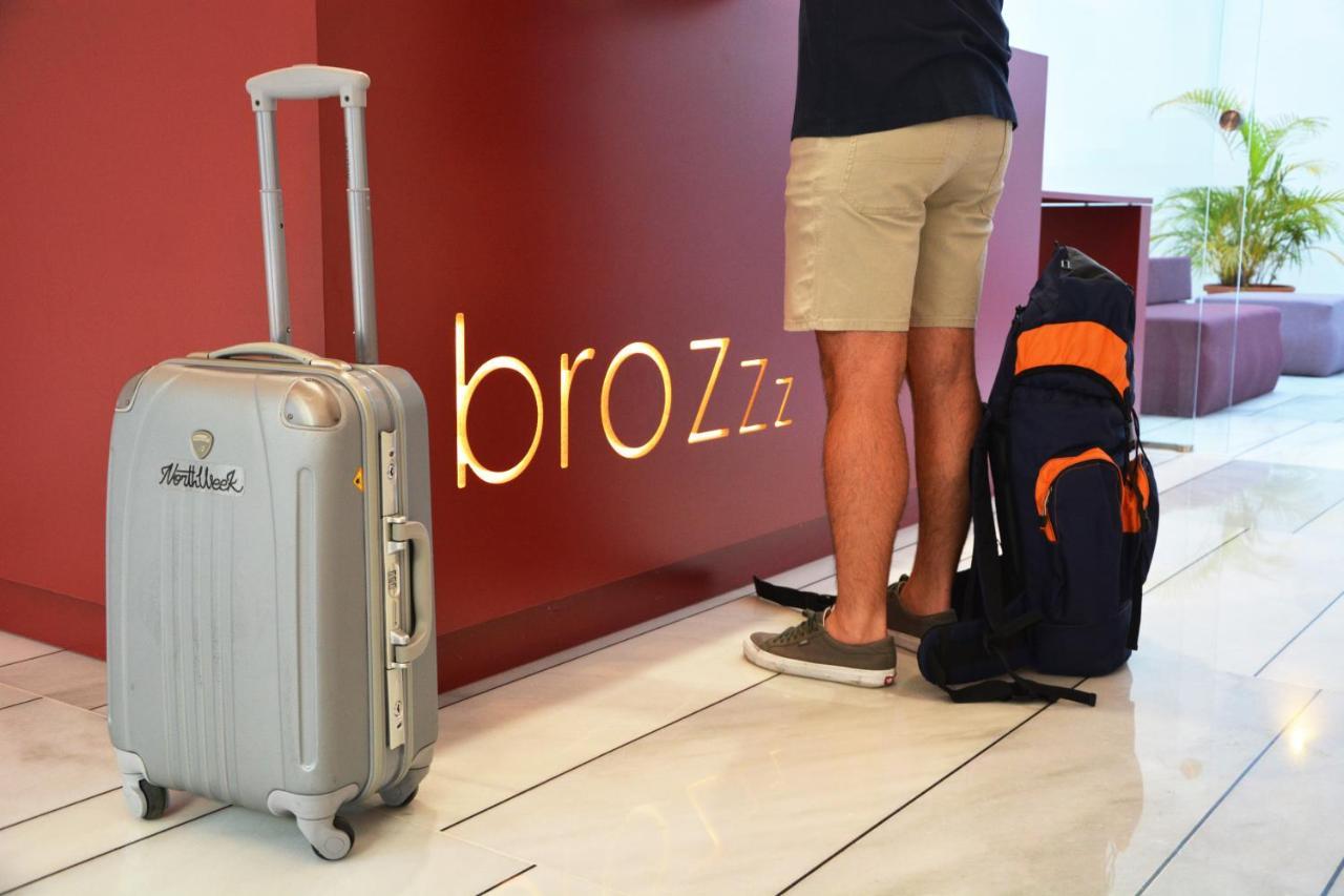 Broz Hostel Гранада Экстерьер фото