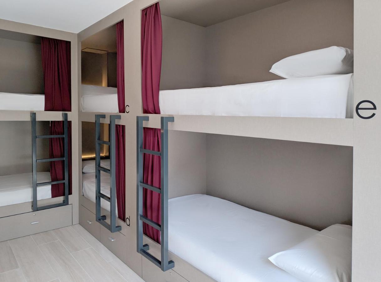 Broz Hostel Гранада Экстерьер фото