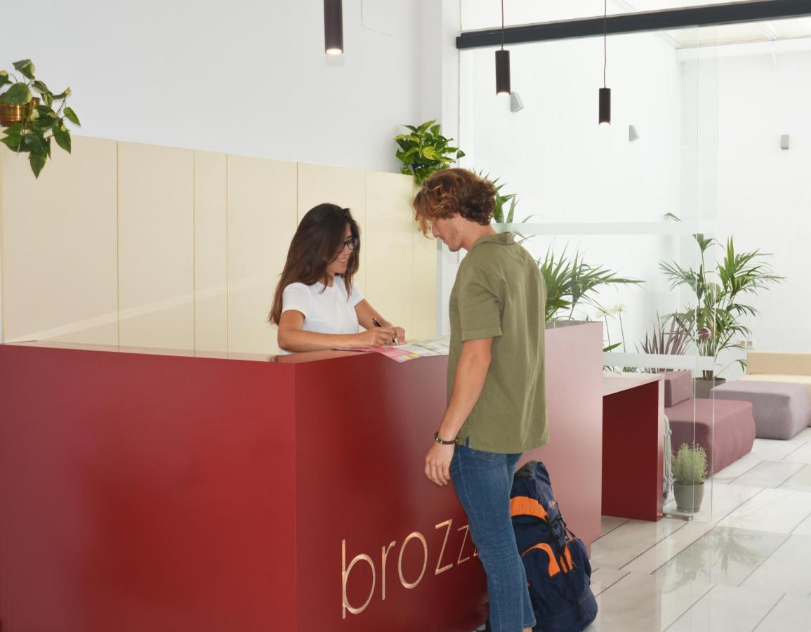 Broz Hostel Гранада Экстерьер фото